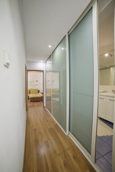 Calea Vitan, 2 camere, decomandat, renovat, centrala individuala.